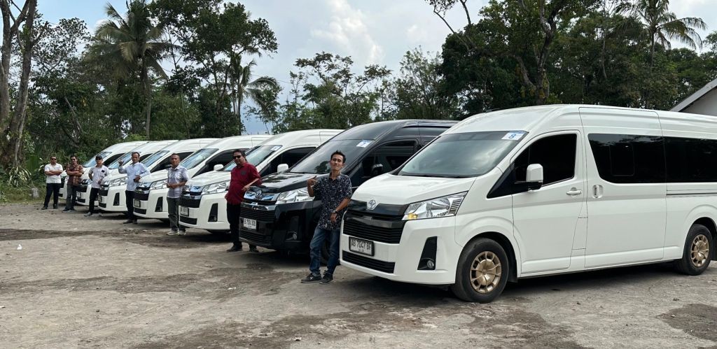 Banner mitra rent sewa mobil Jogja murah